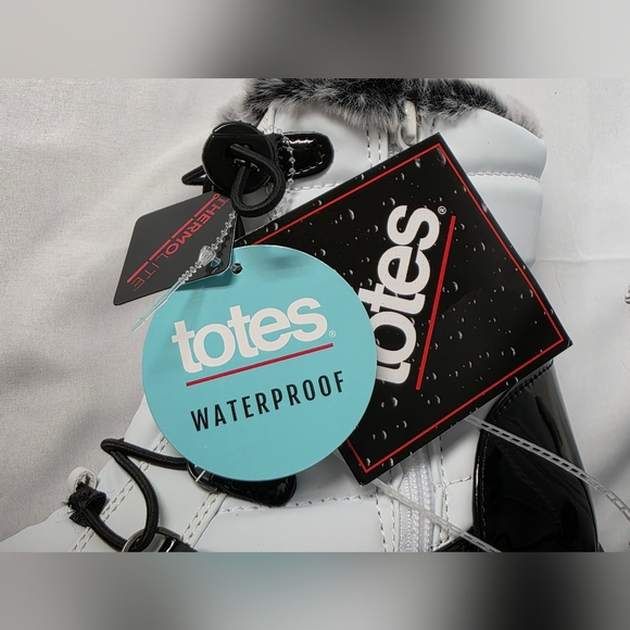 totes Jaycee Winter Snow Boots Womens Size 8.5 White Quilted Upper - Picture 3 of 9